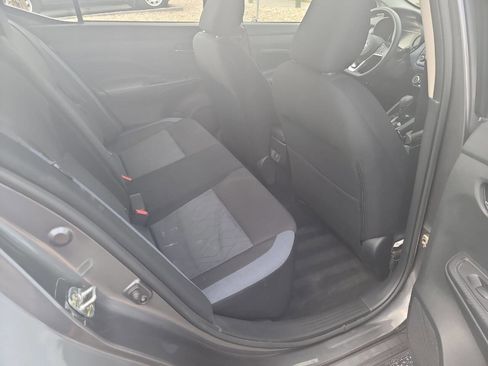 Used 2024 Nissan Versa SV w/ Trunk Package image 33