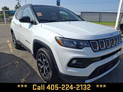 Used 2025 Jeep Compass Limited AWD/4WD image 5