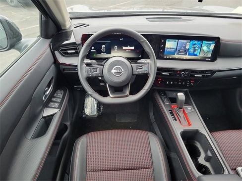 New 2026 Nissan Kicks SR w/ Cold Weather Package image 15
