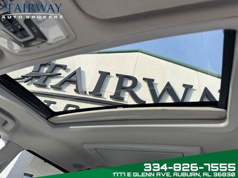 Used 2020 Toyota Sienna Limited Premium w/ Carpet Mat Package image 26