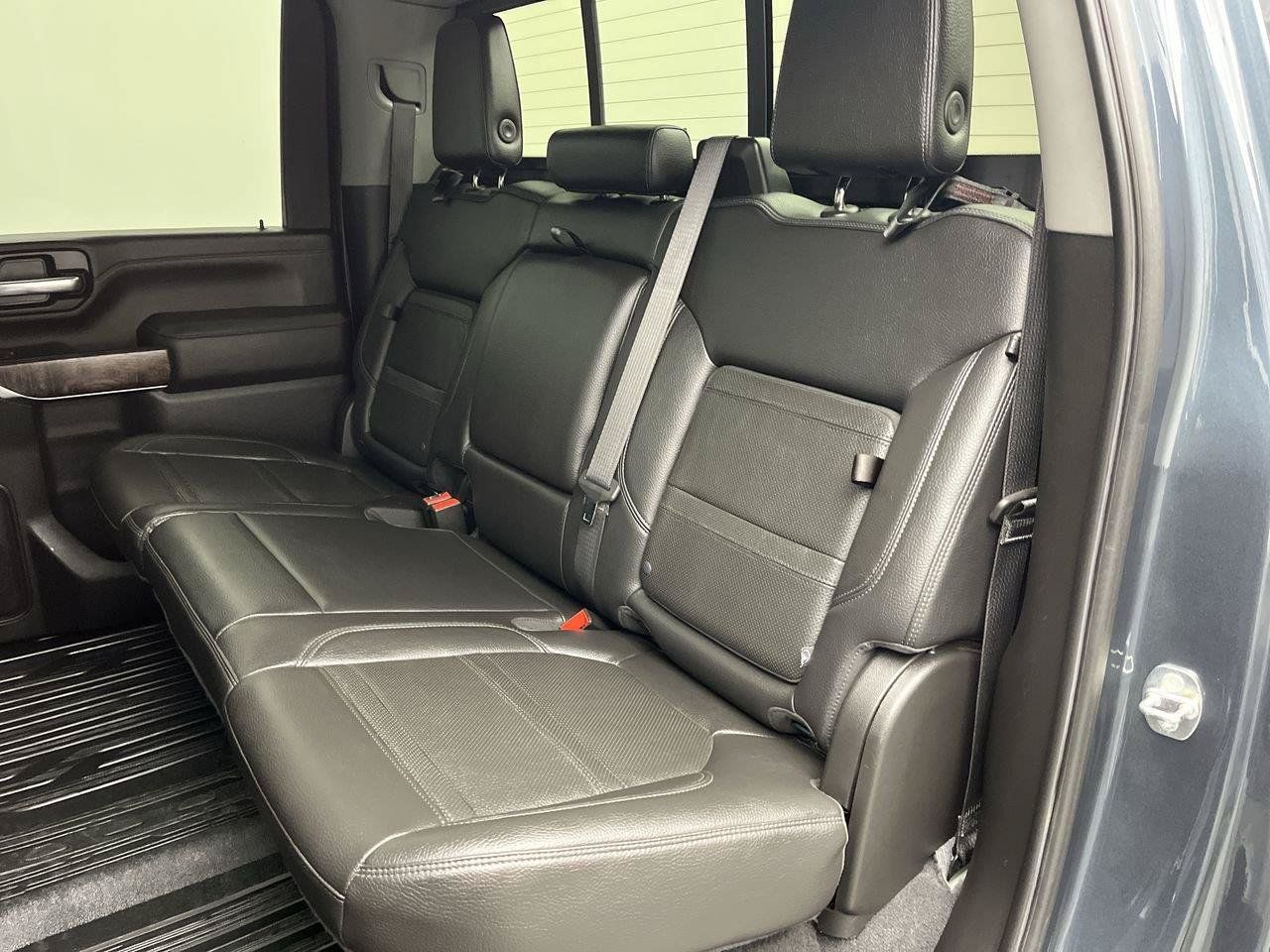 Used 2020 GMC Sierra 2500 Denali w/ Denali Ultimate Package AWD/4WD image 15