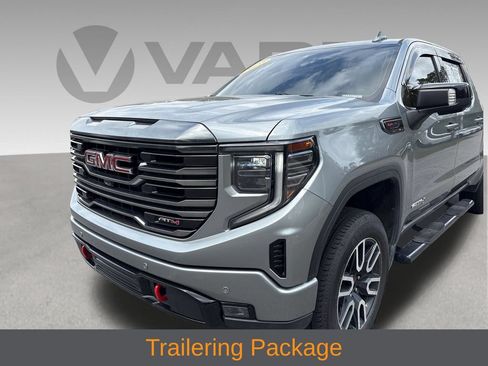 Used 2023 GMC Sierra 1500 AT4 w/ AT4 Premium Package AWD/4WD image 4