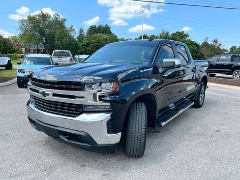 Used 2021 Chevrolet Silverado 1500 LT AWD/4WD image 2