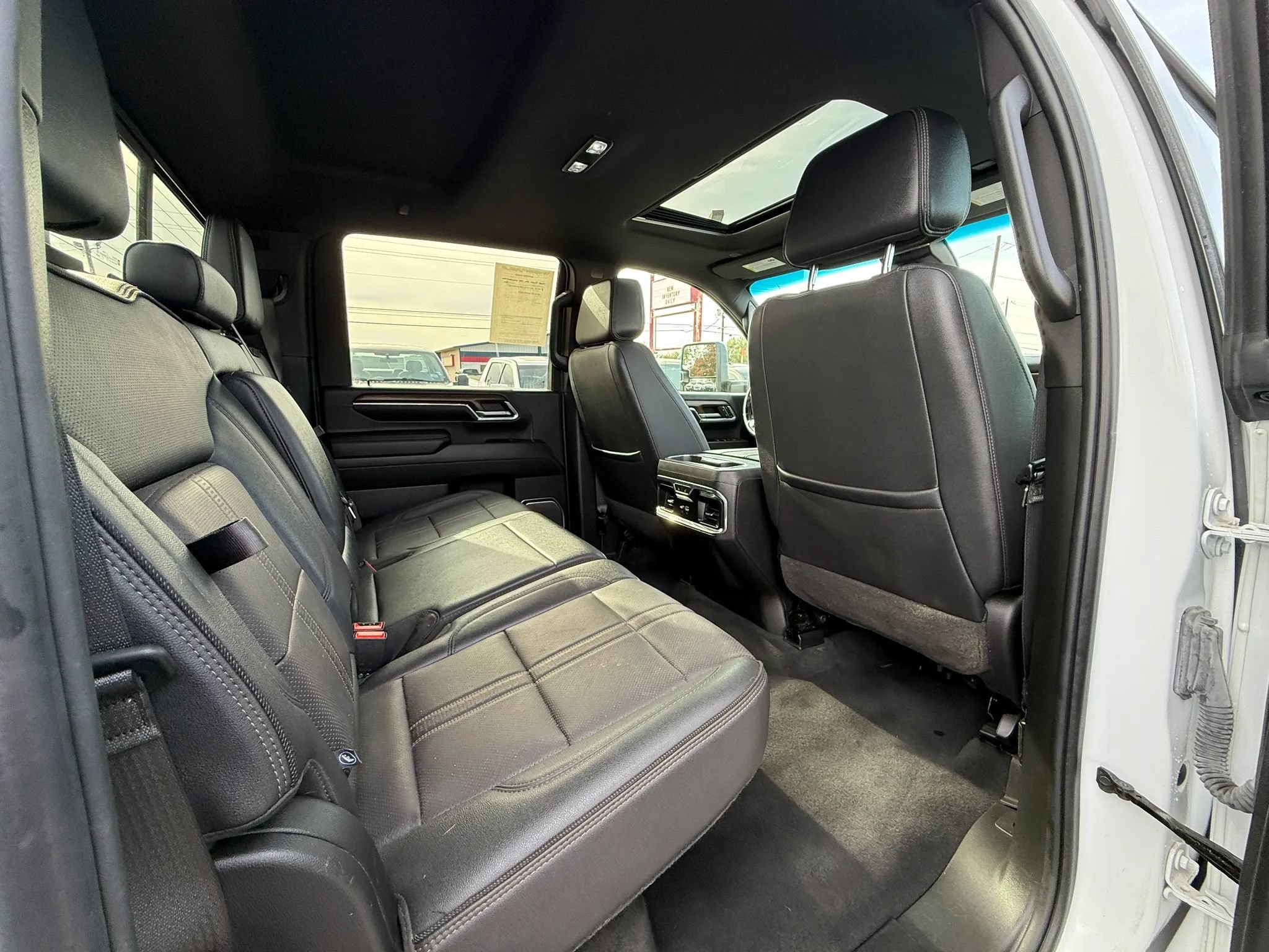 Used 2024 Chevrolet Silverado 3500 High Country w/ High Country Premium Package AWD/4WD image 18