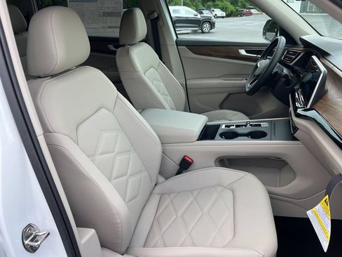 New 2026 Volkswagen Atlas SE FWD image 23