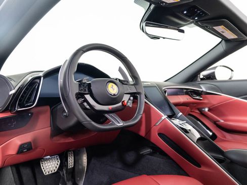 Used 2025 Ferrari Roma Spider image 5