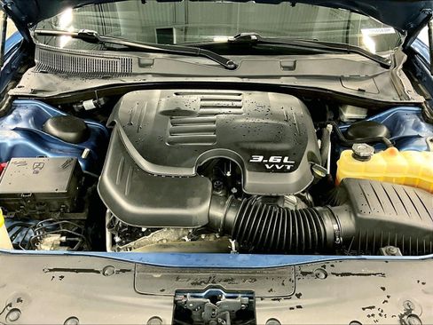 Used 2021 Dodge Charger SXT w/ Blacktop Package RWD image 29