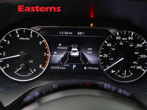 Used 2023 Nissan Rogue SV AWD/4WD image 17