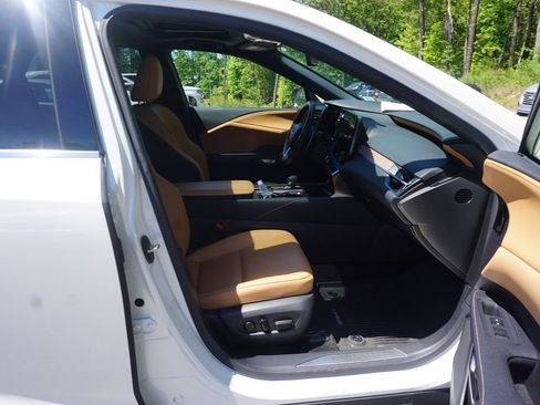 Used 2023 Lexus RX 350 Premium Plus w/ Cold Area Package image 17