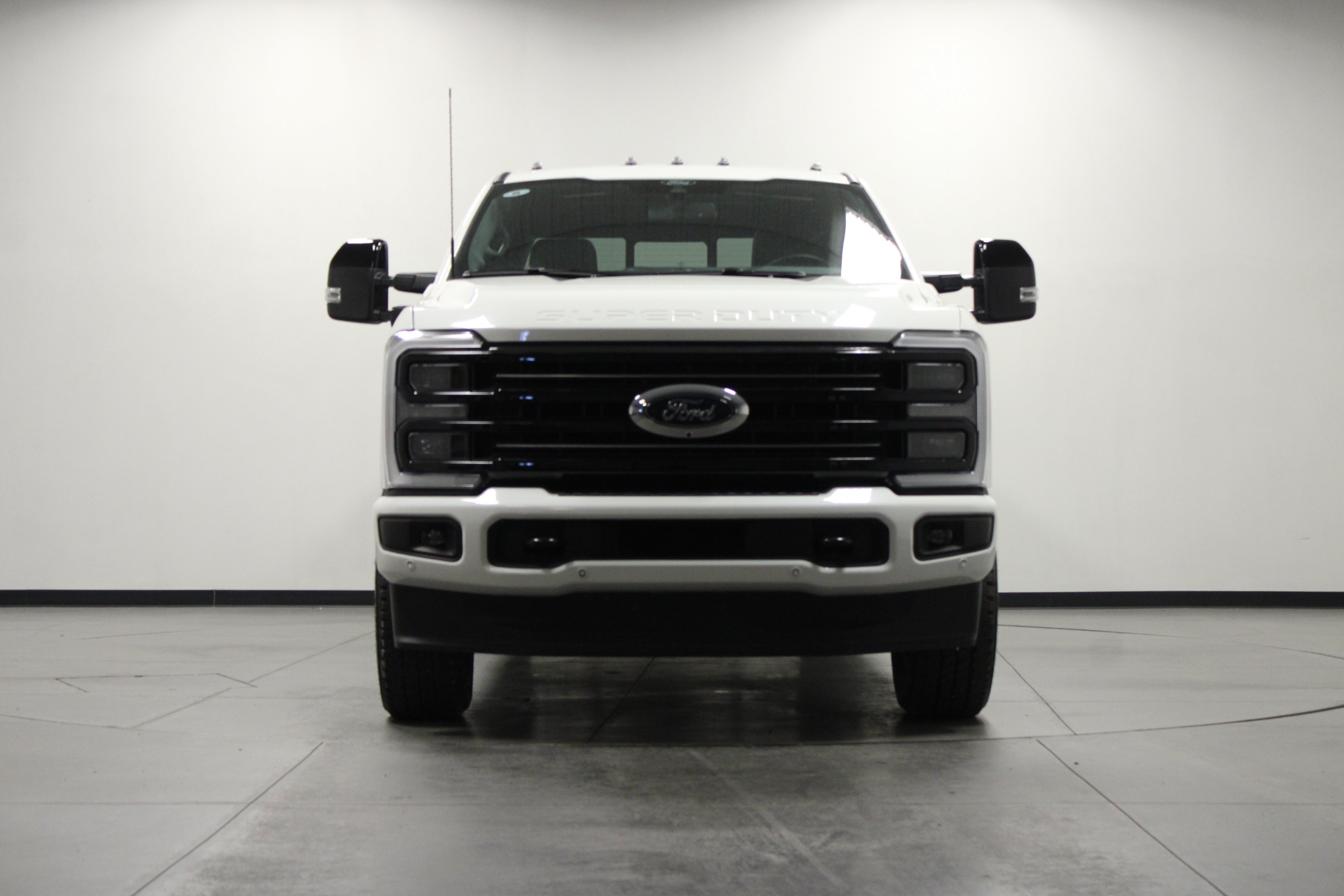 Used 2026 Ford F250 Platinum AWD/4WD image 9
