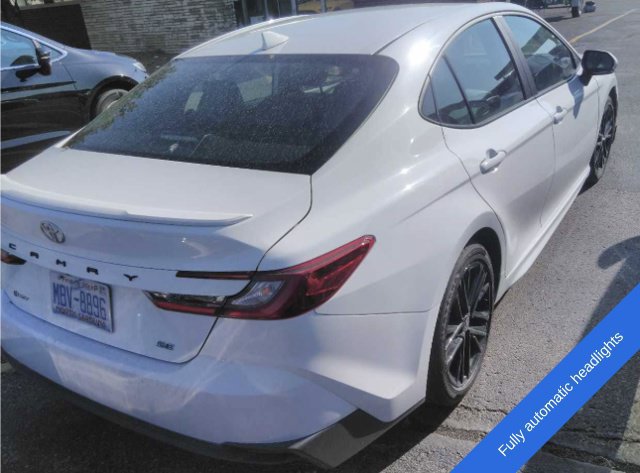 Used 2025 Toyota Camry SE FWD image 7