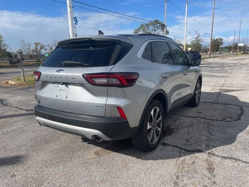 Used 2023 Ford Escape Platinum image 36