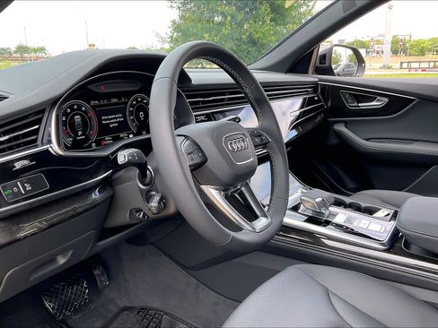 Used 2026 Audi Q8 Premium Plus AWD/4WD image 18