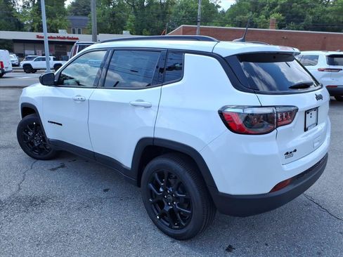 New 2026 Jeep Compass Latitude AWD/4WD image 6