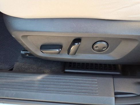 Certified 2023 Nissan Rogue SV image 17