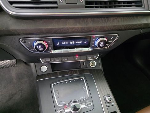 Used 2018 Audi Q5 Prestige w/ Prestige Package AWD/4WD image 24