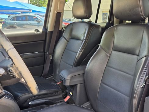 Used 2011 Jeep Patriot Latitude w/ Sun/Sound Group AWD/4WD image 13