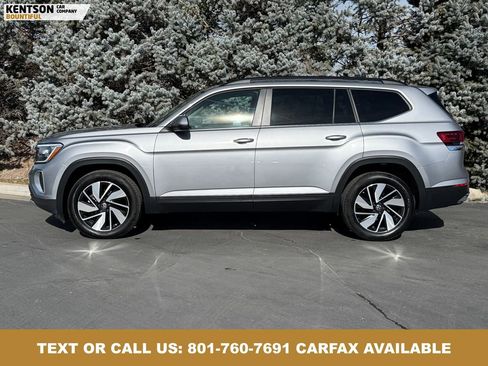 Used 2025 Volkswagen Atlas SE AWD/4WD image 4