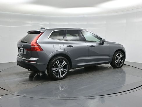Used 2020 Volvo XC60 T5 Momentum w/ Protection Package Premier image 30