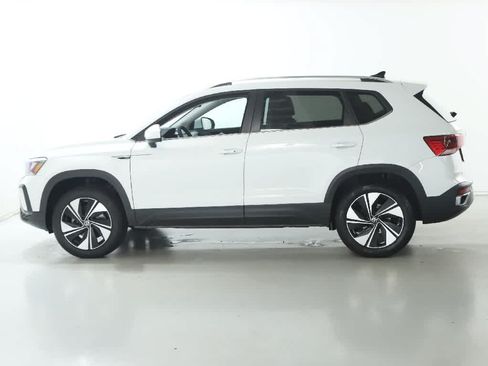 Used 2024 Volkswagen Taos SE AWD/4WD image 39