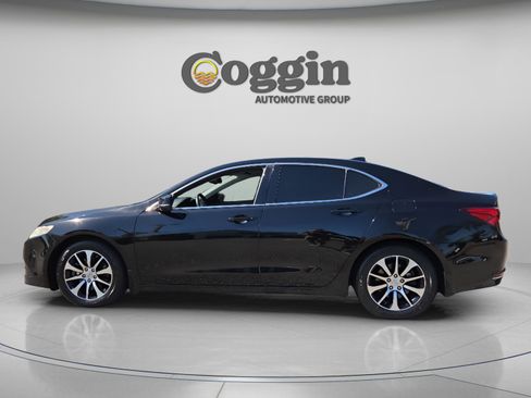 Used 2017 Acura TLX image 2