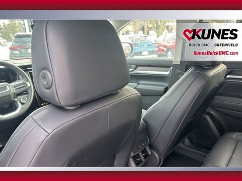 New 2026 GMC Terrain Denali w/ LPO, Floor Liner Package image 32