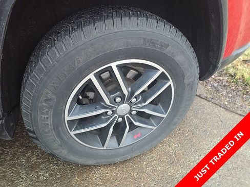 Used 2017 Jeep Grand Cherokee Trailhawk w/ Trailhawk Luxury Group image 8