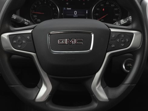Used 2024 GMC Terrain SLE image 21