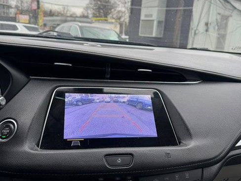 Used 2019 Cadillac XT4 Luxury w/ Cold Weather Package image 14