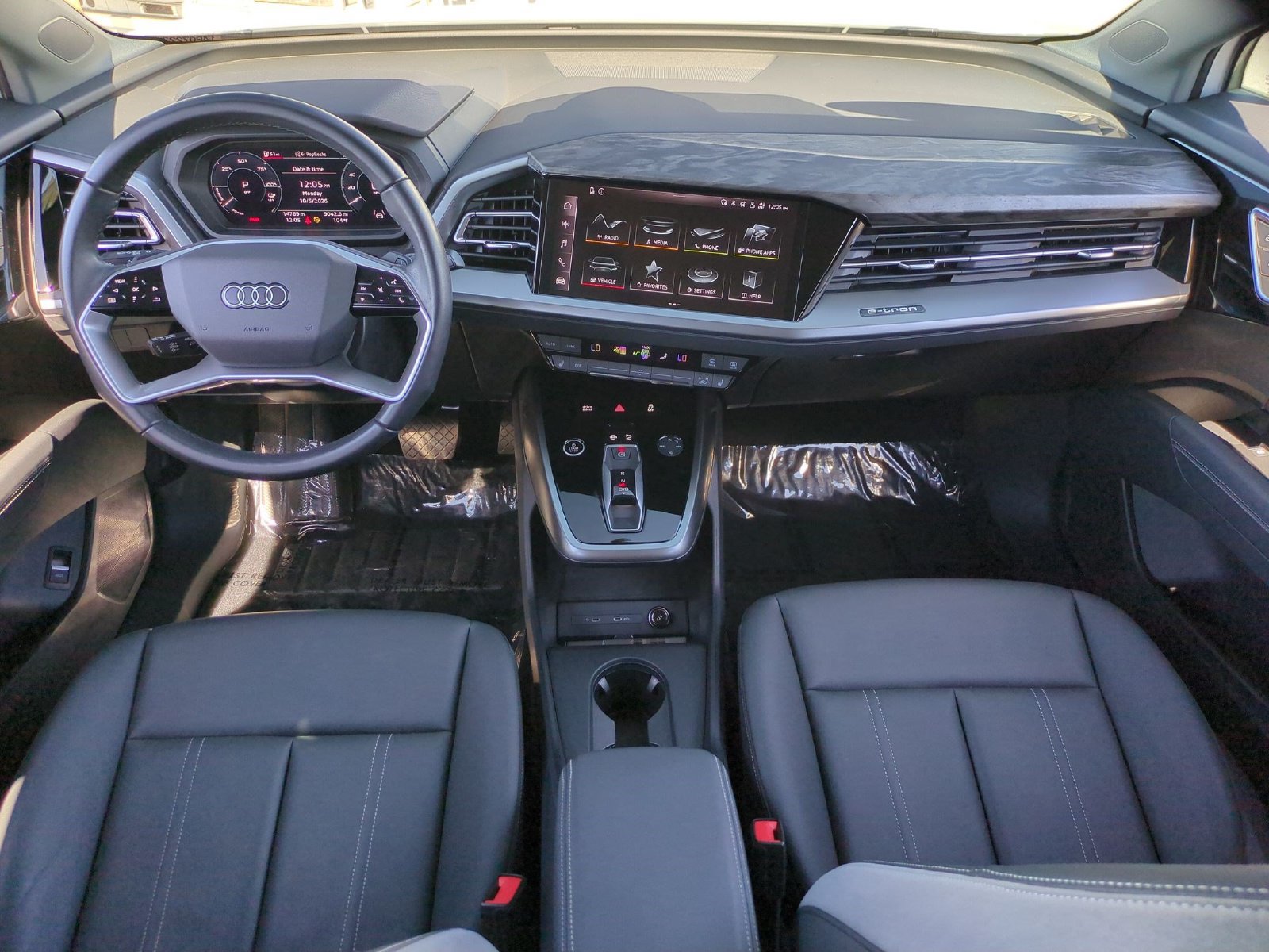 Used 2024 Audi Q4 e-tron Premium AWD/4WD image 7