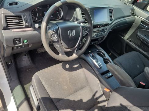 Used 2023 Honda Ridgeline Sport image 12