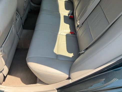 Used 2006 Toyota Camry XLE w/ VSC & Side Airbag Pkg FWD image 29