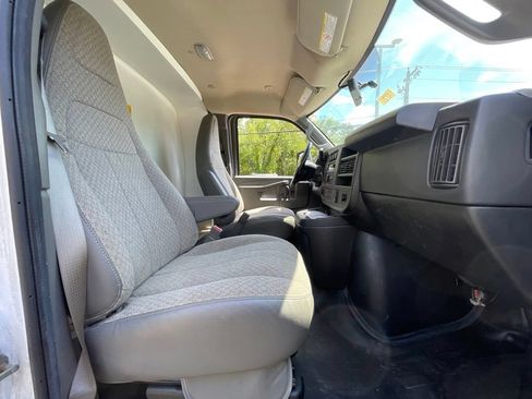 Used 2023 Chevrolet Express 3500 w/ Power Convenience Package RWD image 16