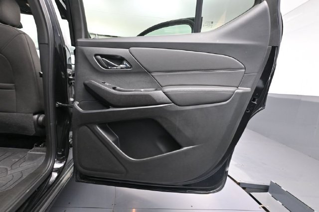 Used 2023 Chevrolet Traverse LT w/ LPO, Floor Liner Package AWD/4WD image 36