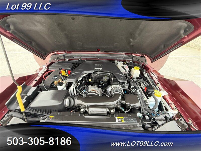 Used 2021 Jeep Gladiator Rubicon w/ Trailer Tow Package AWD/4WD image 24