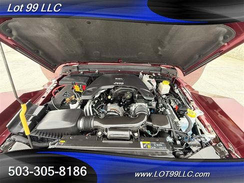 Used 2021 Jeep Gladiator Rubicon w/ Trailer Tow Package AWD/4WD image 24