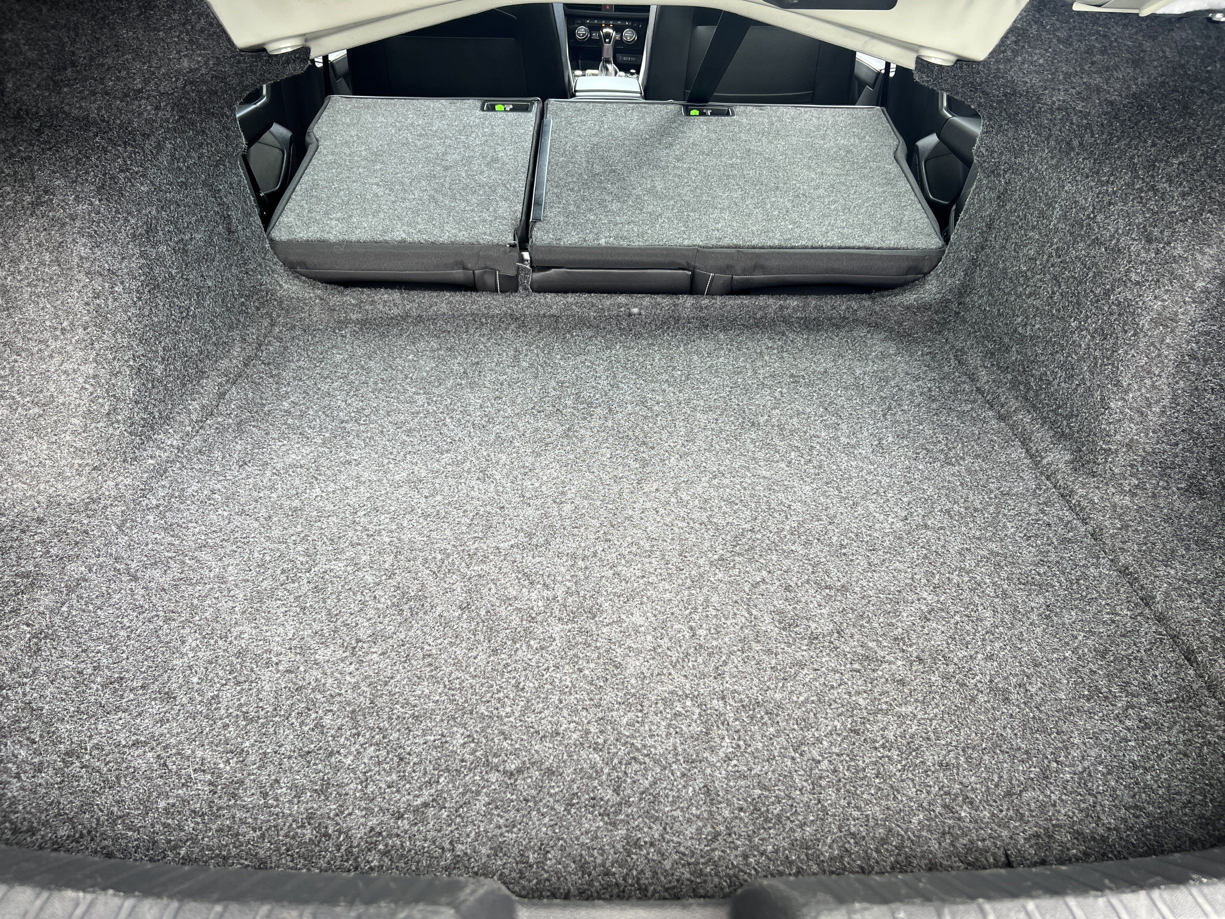 Used 2024 Volkswagen Jetta SE FWD image 19