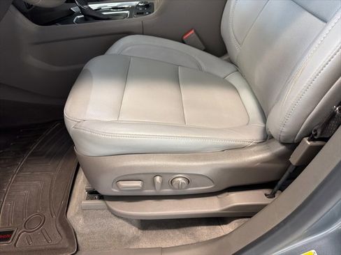 Used 2019 Chevrolet Traverse Premier image 16