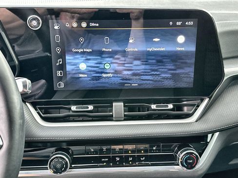 Used 2025 Chevrolet Equinox LT w/ Safety and Technology Package image 22