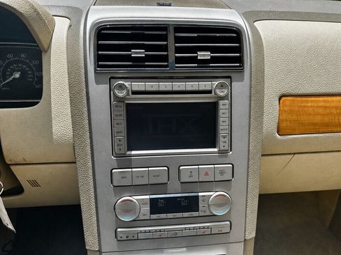 Used 2007 Lincoln MKX AWD image 13