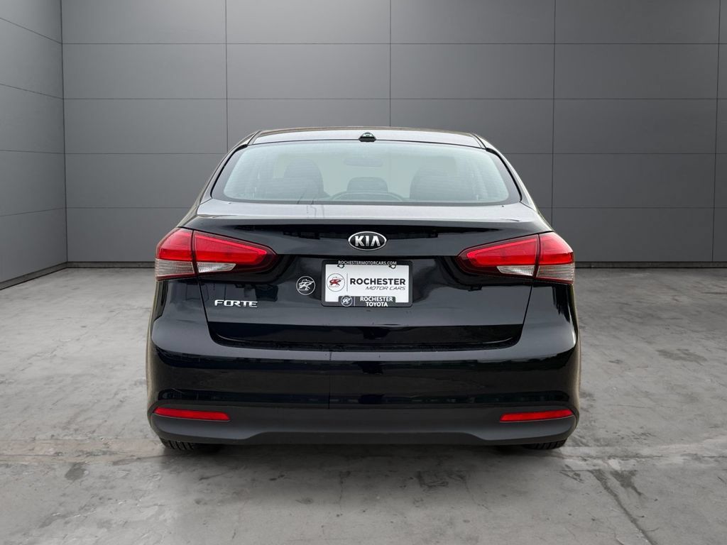 Used 2018 Kia Forte LX FWD image 4