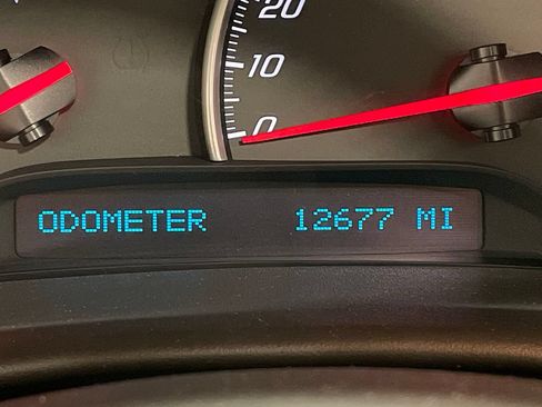 Used 2005 Chevrolet Corvette Coupe w/ Preferred Equipment Group RWD image 34
