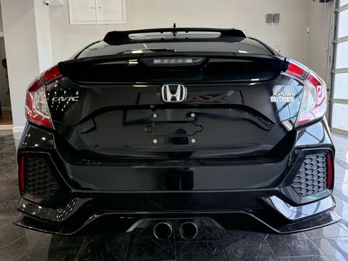 Used 2018 Honda Civic Sport image 5