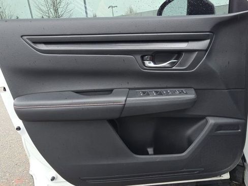 Used 2025 Honda CR-V Sport image 16