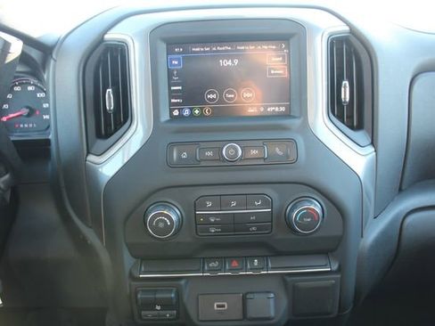 Used 2020 Chevrolet Silverado 2500 Custom w/ Custom Value Package image 15