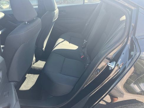 Used 2025 Toyota Corolla LE FWD image 8
