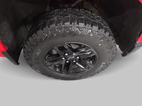 Used 2020 Chevrolet Silverado 1500 LT Trail Boss image 33