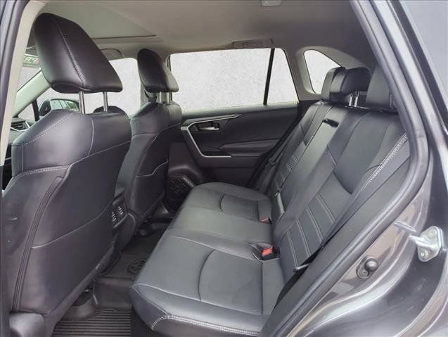 Used 2022 Toyota RAV4 XLE Premium AWD/4WD image 19