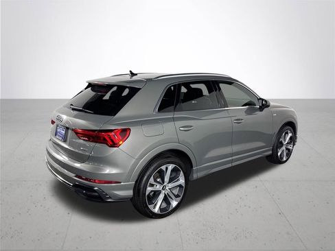 Used 2019 Audi Q3 2.0T Premium Plus w/ Premium Plus Package AWD/4WD image 6