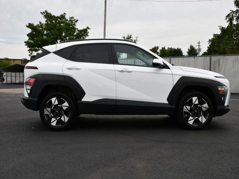 Used 2024 Hyundai Kona SEL AWD/4WD image 8
